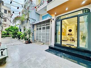 Bán gấp nhà riêng tại thích quảng đức hxh, 7,8 tỷ, 65m2, 3pn + 3wc, pháp lý đầy đủ