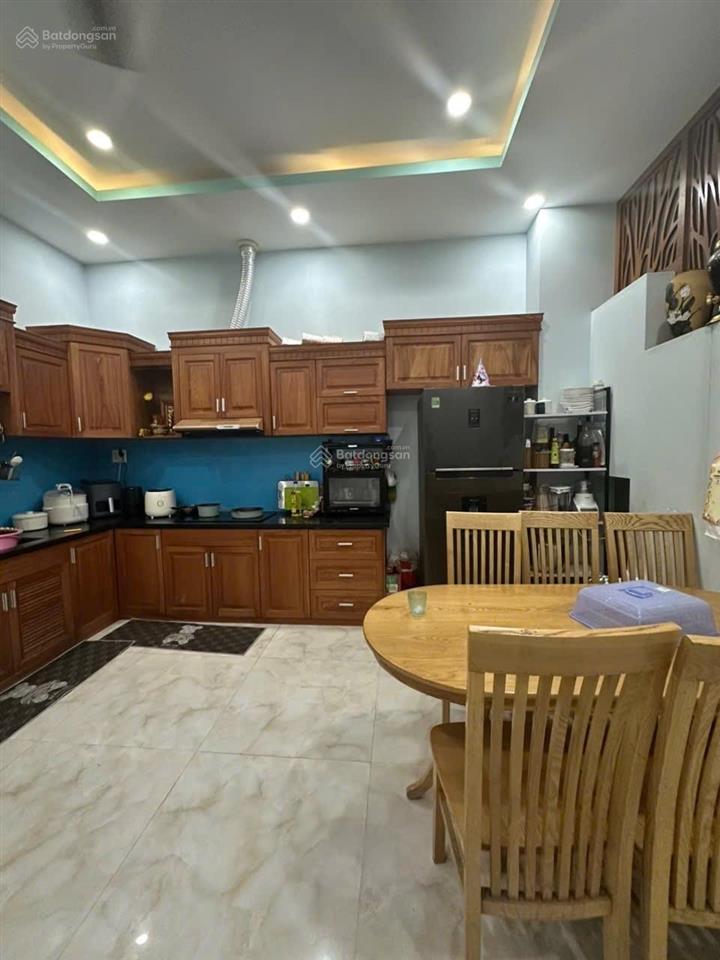 Bán nhà khu phân lô 4 tầng 80m2, giá cực chất 10,6 tỷ hiệp bình phước, thủ đức sát bình thạnh.
