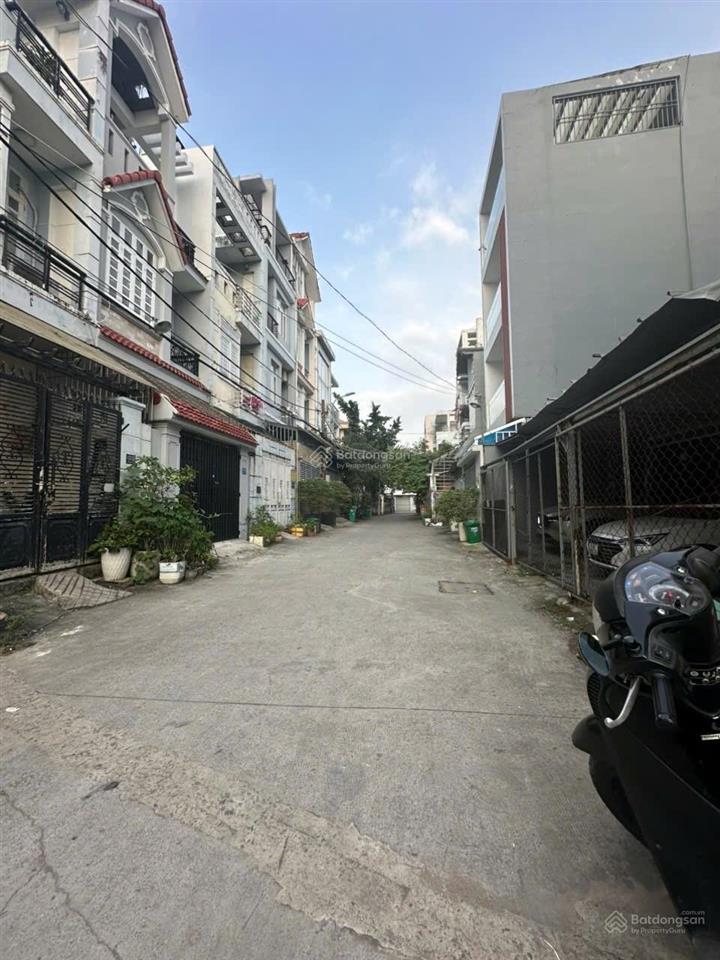 Bán nhà khu phân lô 4 tầng 80m2, giá cực chất 10,6 tỷ hiệp bình phước, thủ đức sát bình thạnh.