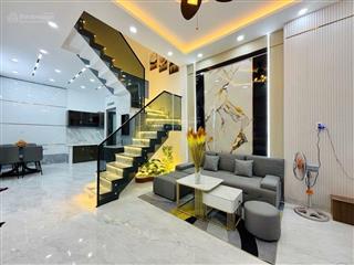 Đúng 3 bước lên ô tô  3 tầng  full nội thất  nhỉnh 5t ở ngay