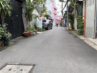 Ô tô tới cửa  2 mặt thoáng  40m2  gần cv làng hoa  4tỷ chút chút