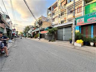 Mặt tiền đường 10m  ngay ngã tư quang trung + pvc  70m2 đất  tiện xây mới  kinh doanh đa ngành