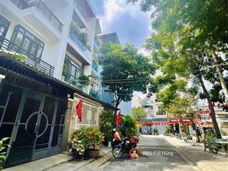 Nhà đối diện công viên  hẻm 8m có lề  4x16  không gian sống đáng giá tại gò vấp