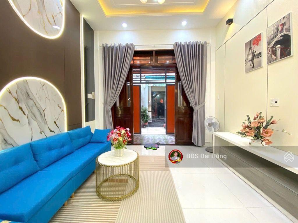 Gò vấp  xe hơi 7 chỗ tới cửa ~ 50m2  4 tầng  sẵn nội thất gần emart phan huy ich