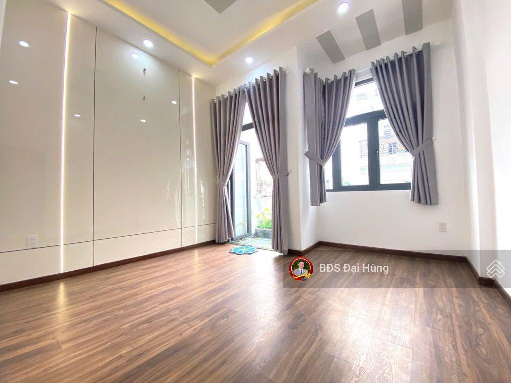 Gò vấp  xe hơi 7 chỗ tới cửa ~ 50m2  4 tầng  sẵn nội thất gần emart phan huy ich
