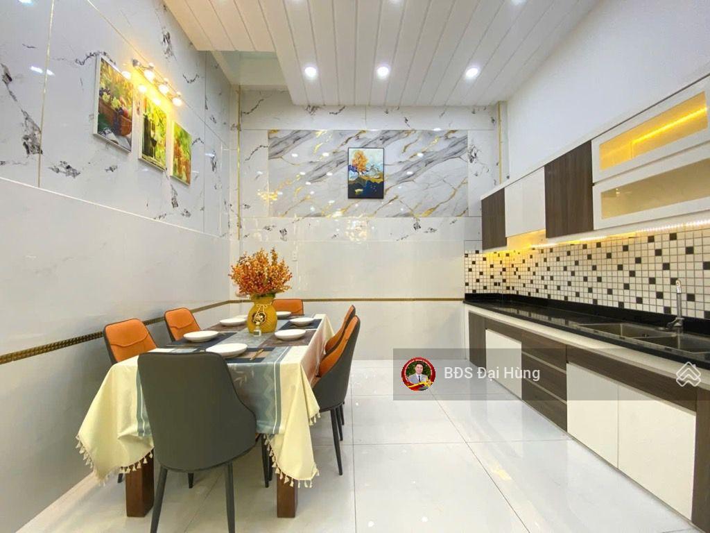 Gò vấp  xe hơi 7 chỗ tới cửa ~ 50m2  4 tầng  sẵn nội thất gần emart phan huy ich