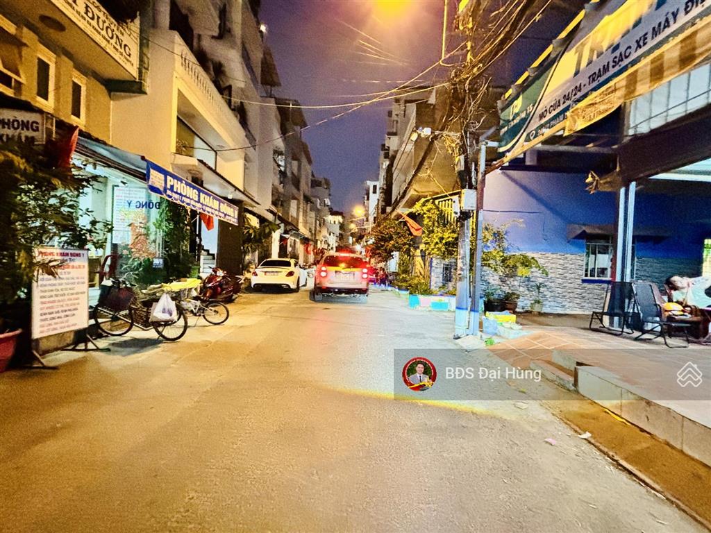 Ô tô 7 chỗ ngủ nhà , 60m2, 5 tầng, sổ a4 phân lô, gần cv làng hoa, thiết kế châu âu, chỉ 7.x tỷ