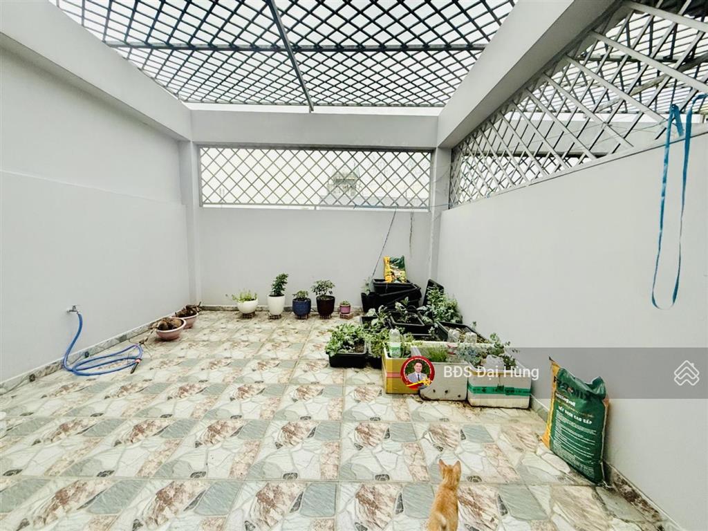 Nhỉnh 9 đồng, 70m2 (4,5 x 16), 5 tầng, hxt 6m, khu phân lô, ngay ngã 4 quang trung, phạm văn chiêu