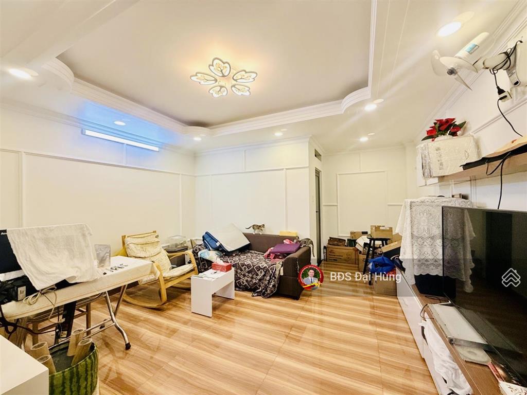 Nhỉnh 9 đồng, 70m2 (4,5 x 16), 5 tầng, hxt 6m, khu phân lô, ngay ngã 4 quang trung, phạm văn chiêu
