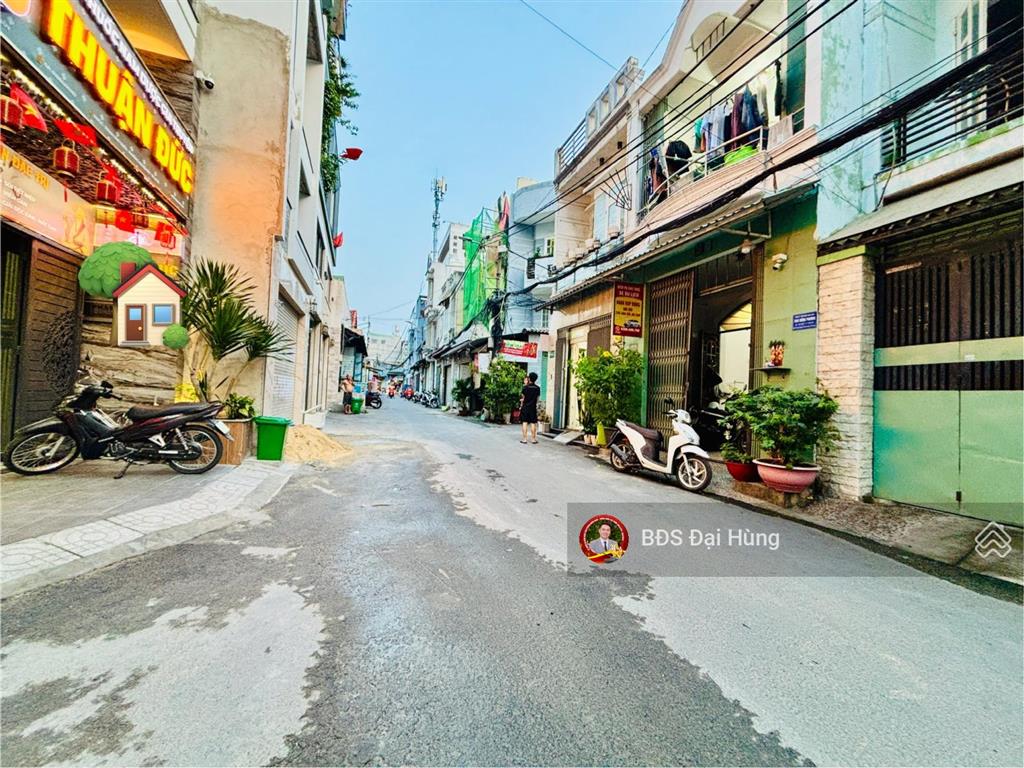 Rẻ hơn lô đất  nhỉnh 6 tỷ  hẻm xe hơi thông 7m  khu đồng bộ  phạm văn chiêu  60m2  3 tầng