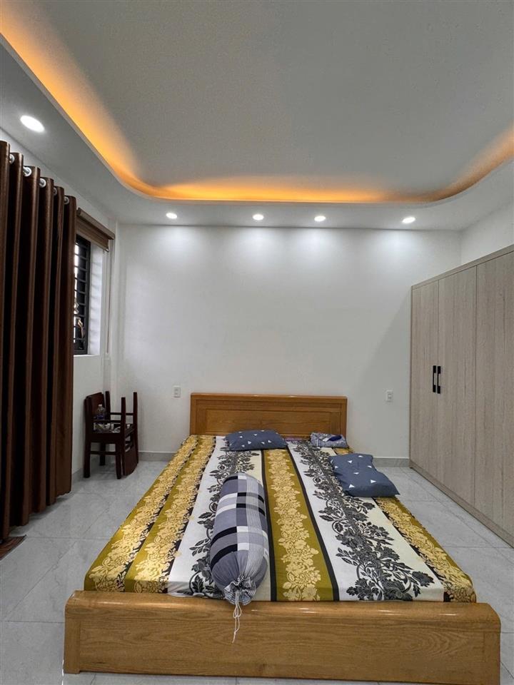 68m2 (4x17)  4 tầng  4pn  chỉ 7,x tỷ  căn này rất khó tìm trên trục đường thống nhất