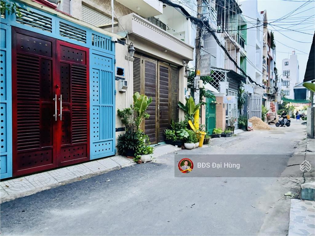 68m2 (4x17)  4 tầng  4pn  chỉ 7,x tỷ  căn này rất khó tìm trên trục đường thống nhất