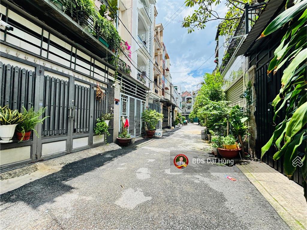 Hiếm phan huy ích  kế emart 2  4x18m  đường 6m  ô tô ngủ ngon trong nhà  nhỉnh 7 tỷ