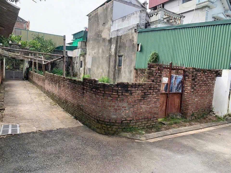 LÔ GÓC - DT 92M2- MT5M- KIM SƠN- THUẬN AN- TP HÀ NỘI- ĐƯỜNG Ô TÔ- GIÁ 6 X TỶ