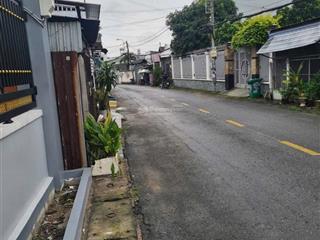 Bán đất mặt tiền nhựa tặng nhà mới xây , xã trung chánh hóc môn tphcm 217m2 (151)