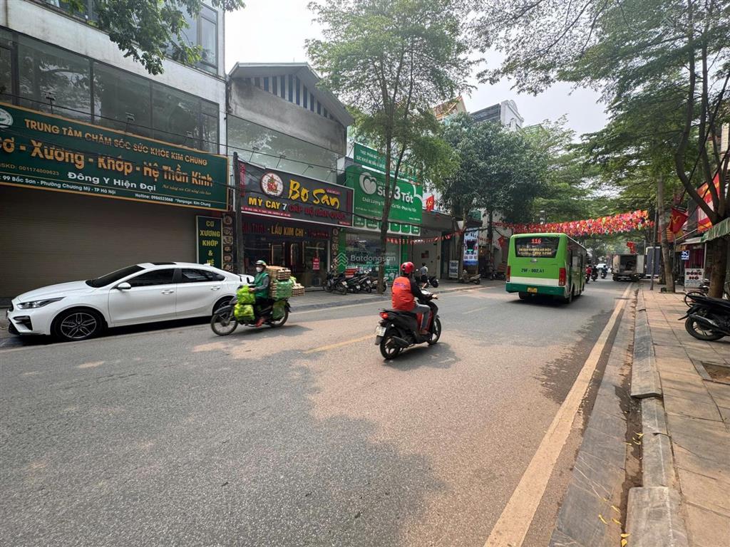 Hiếm, duy nhất mặt phố quốc lộ 6a, thị trấn chúc sơn  trung tâm chương mỹ