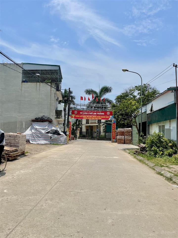 Ngon  bổ  rẻ trục chính ở an thắng  biên giang 50m giá hơn 5tỷ