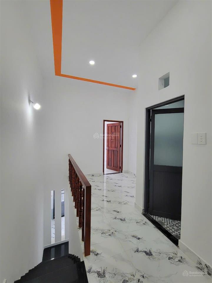 Cần bán gấp nhà 1 trệt + 1 lầu