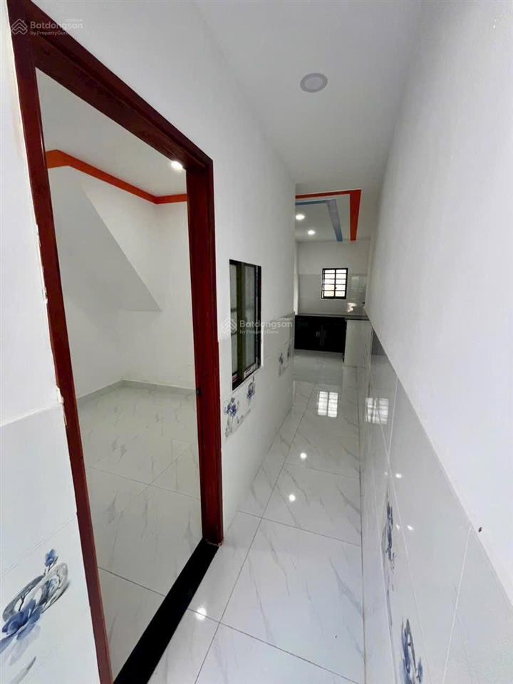 Kẹt tiền cần bán gấp căn nhà 1 trệt + 1 lầu