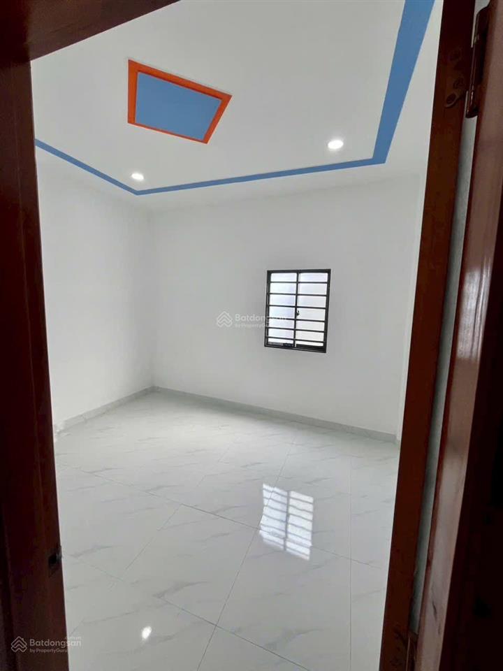 Kẹt tiền cần bán gấp căn nhà 1 trệt + 1 lầu