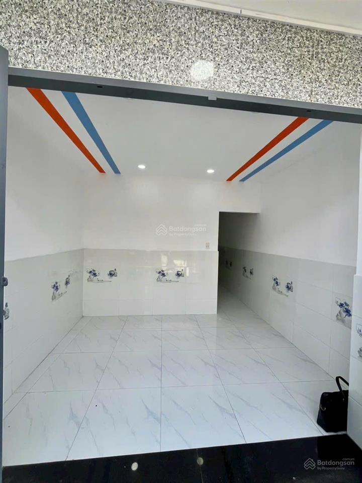 Kẹt tiền cần bán gấp căn nhà 1 trệt + 1 lầu