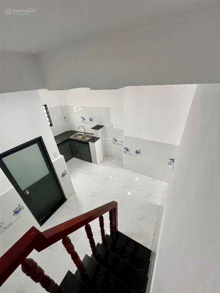 Cần bán gấp nhà 1 trệt + 1 lầu