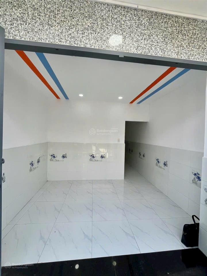 Cần bán gấp nhà 1 trệt + 1 lầu