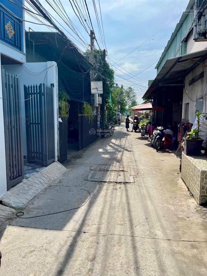 Cần bán gấp nhà 1 trệt + 1 lầu