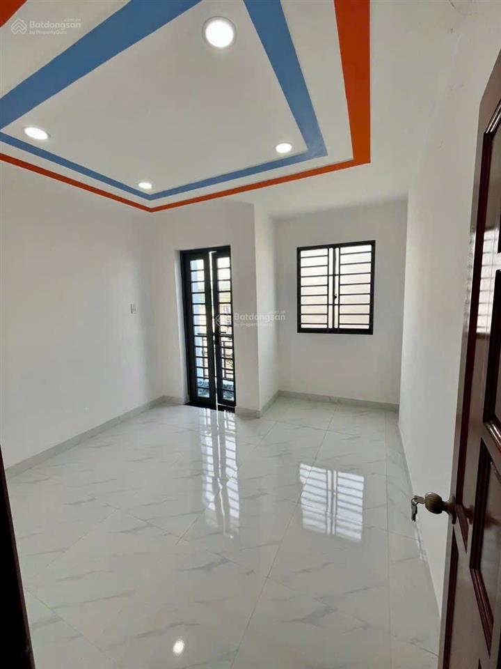 Cần bán gấp nhà 1 trệt + 1 lầu