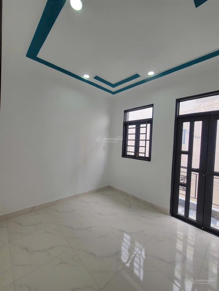 Cần bán gấp nhà 1 trệt + 1 lầu giá 700 triệu