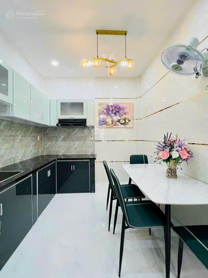 Cần bán gấp căn nhà đi về quê nhà 1 trệt + 1 lầu