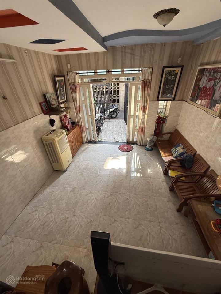 Nhà đẹp hẻm xe hơi lạc long quân,tân bình. 50m2 ngang 4,2m, 2 tầng 3 pn. giá 5,6 tỷ tl