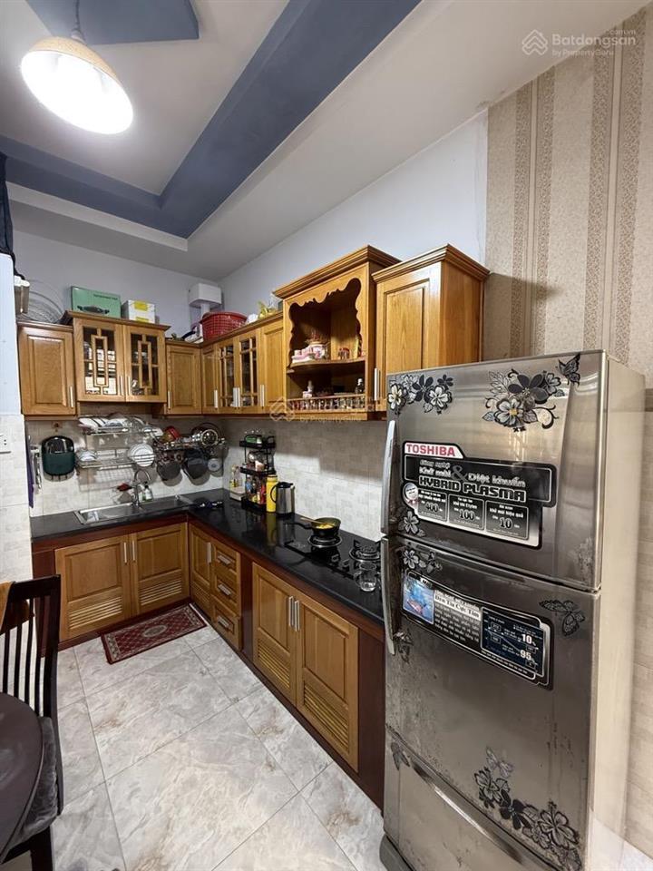 Nhà đẹp hẻm xe hơi lạc long quân,tân bình. 50m2 ngang 4,2m, 2 tầng 3 pn. giá 5,6 tỷ tl