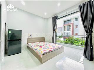 Studio full nt  ban công lớn giá rẻ gần trường đại học umt q2