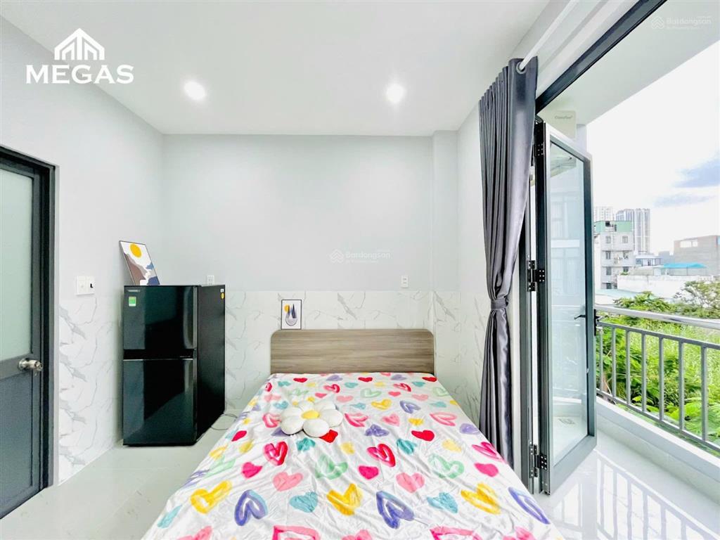 Studio full nt  ban công lớn giá rẻ gần trường đại học umt q2