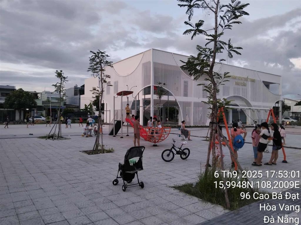 Cần bán nhà cấp 4  khu quy hoạch nam cẩm lệ  đối diện công viên (100m2  đường 5,5m lề 3m)
