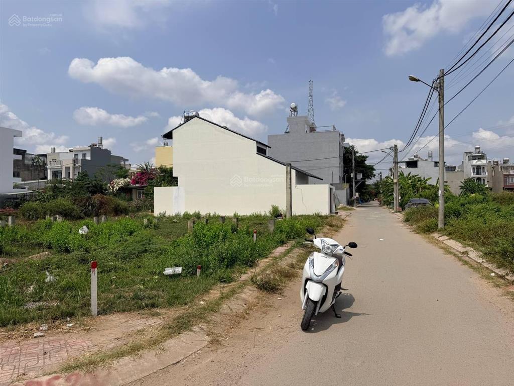 Đất bán tại gò cát, 3,7 tỷ, 70m 71,1 m2, view đẹp