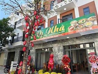 Nhà 1 trệt 2 lầu Trung tâm ở TP Hồ Chí Minh