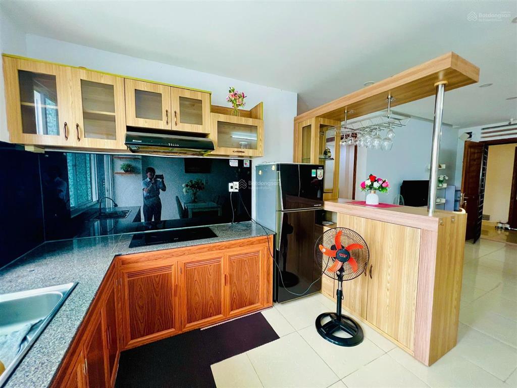 Bán căn hộ ct2 vĩnh điềm trung 60m2 2pn, view hồ rất đẹp, full nội thất giá 2,5 tỷ
