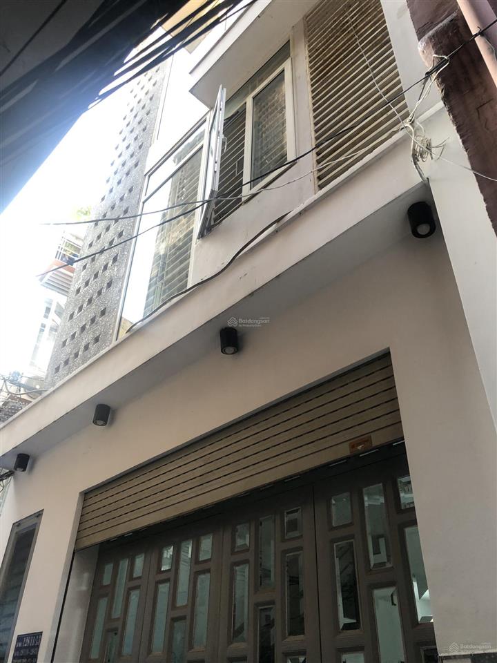 Khu hiếm nhà bán trần quốc thảo  cạnh hxh ngang hơn 5m 4pn  sổ đẹp dòng tiền 240tr/năm