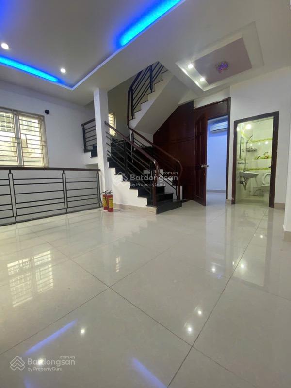 Khu hiếm nhà bán trần quốc thảo  cạnh hxh ngang hơn 5m 4pn  sổ đẹp dòng tiền 240tr/năm