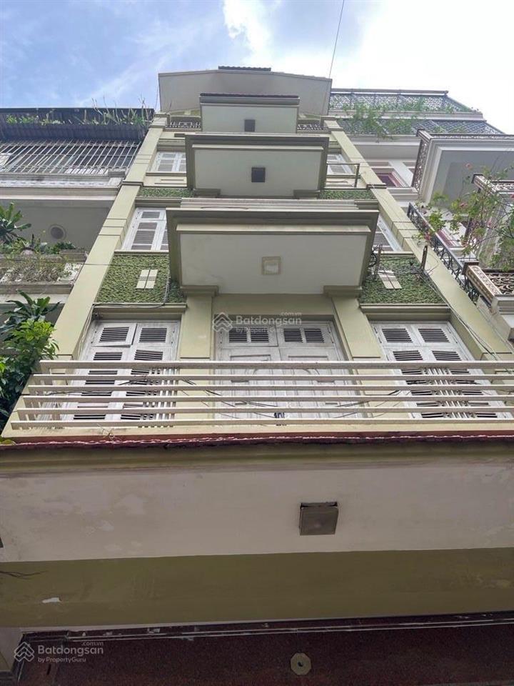 Cầu giấy nhà lô góc, ô tô đỗ cửa 5 phòng ngủ có ô chờ thang máy!