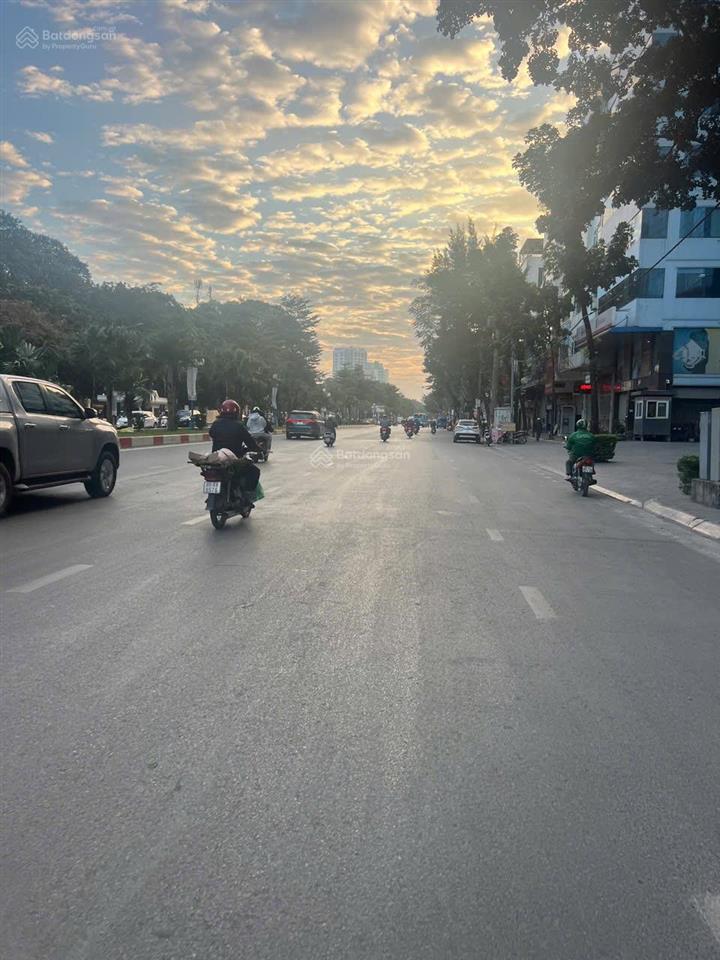 Cầu giấy nhà lô góc, ô tô đỗ cửa 5 phòng ngủ có ô chờ thang máy!