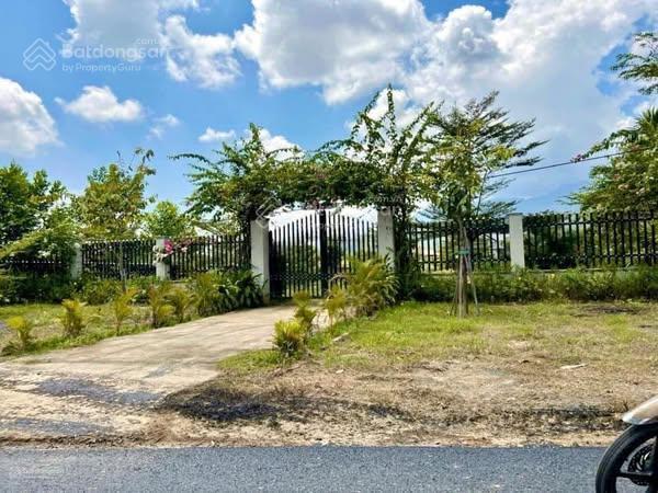 Bán 5 lô đất thổ cư nằm trong khu dân cư hiện hữu, vị trí ngay khu vực ngã tư dầu giây sổ sẵn