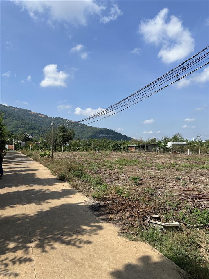 Đất view núi chứa chan  gần nhà thờ gia lào 600 triệu