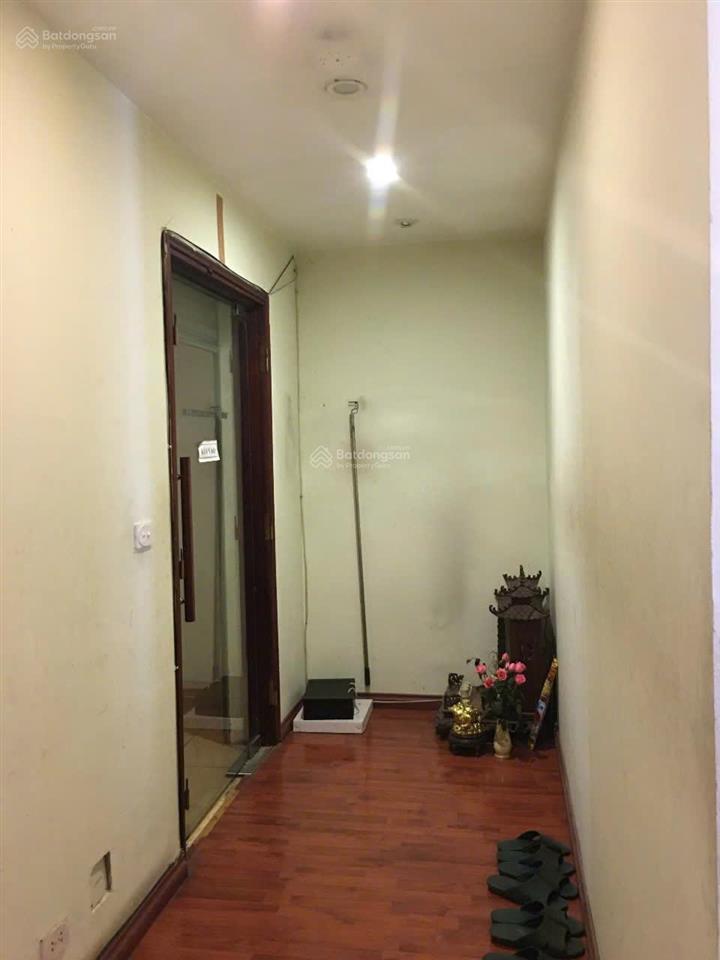 Căn hộ hiện làm văn phòng, thích hợp với gia đình có nhu cầu bố chí công năng sử dụng theo ý muốn