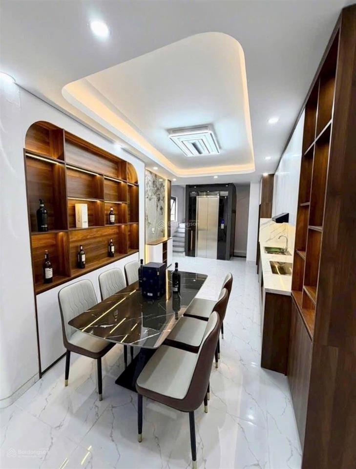 Chính chủ phố ô đồng lầm  hồ ba mẫu. 6 tầng  thang máy, full nội thất. chỉ 9 tỷ