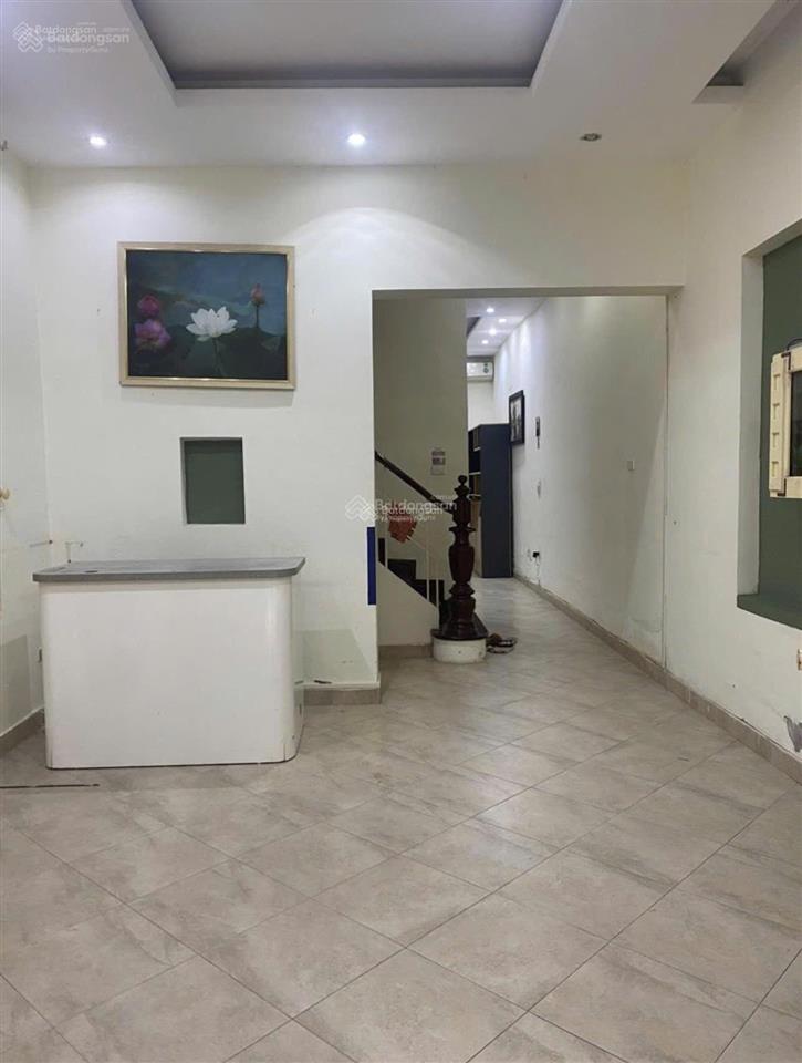Cho thuê nhà nguyên căn huỳnh thúc kháng. ô tô lùi cửa, dt 65m, 6 ngủ. vào ở luôn
