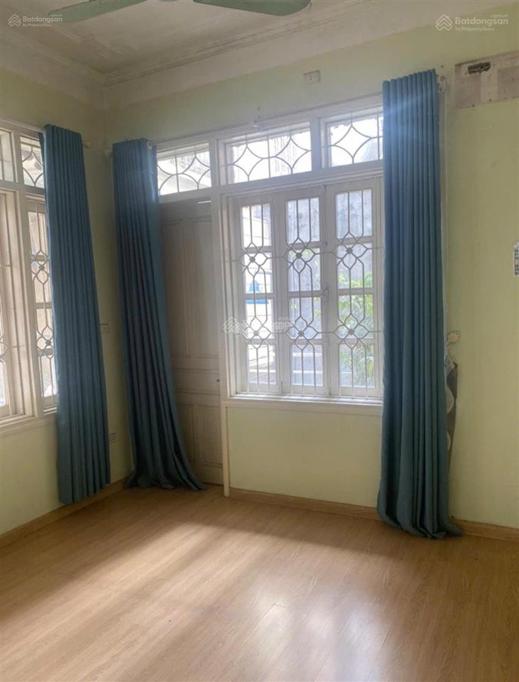 Cho thuê nhà nguyên căn huỳnh thúc kháng. ô tô lùi cửa, dt 65m, 6 ngủ. vào ở luôn