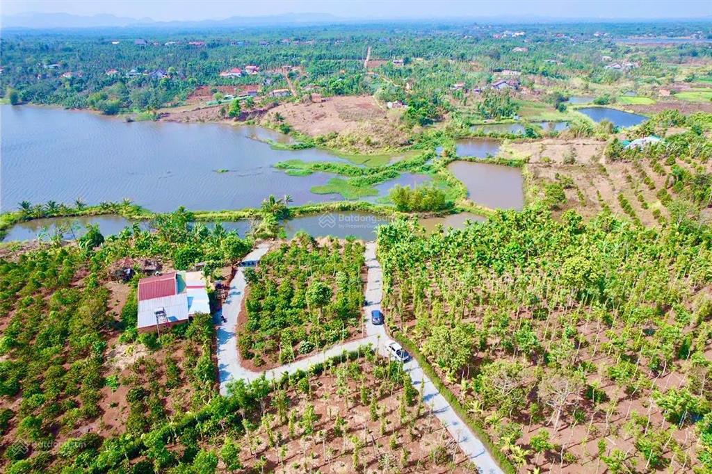 View hồ tự nhiên cư kuin sẵn thổ cư 400m2 giá hơn 2 tỷ chỉ còn 1 tỷ 799 triệu
